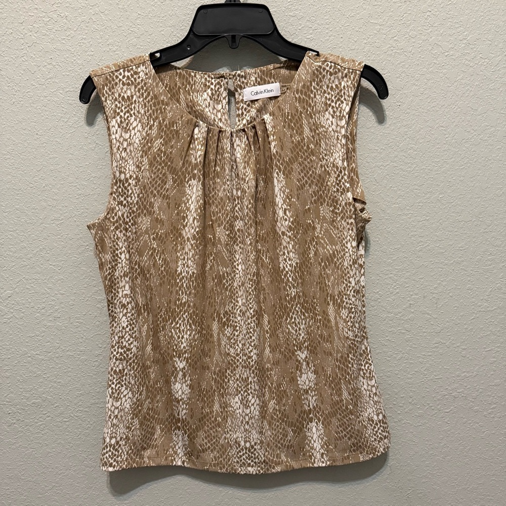 Calvin Klein Sleeveless Top Shell Tan and White Size M
